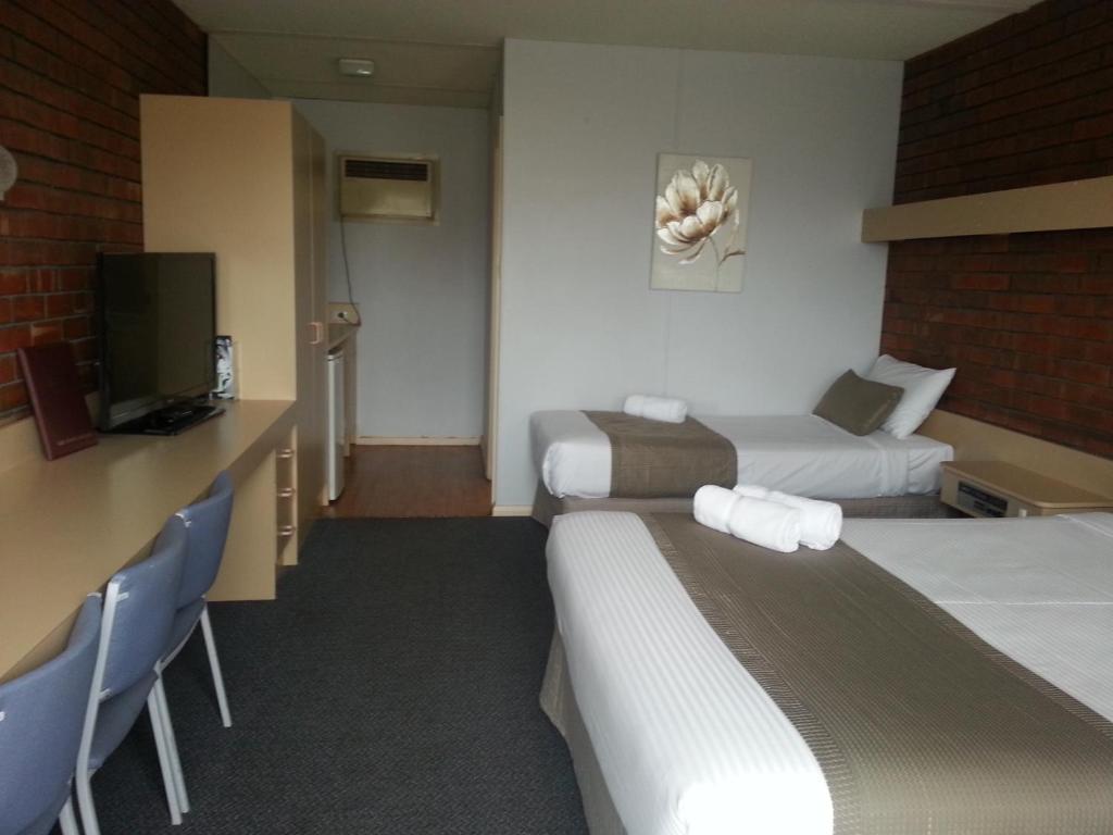 Big Valley Lakeside Paradise Motor Inn Σέπαρτον Δωμάτιο φωτογραφία